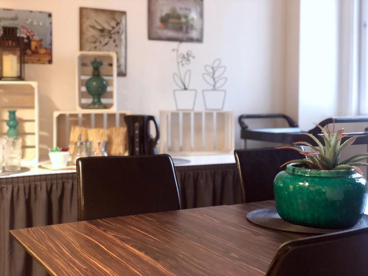 Slagsta Gate Hotell Fittja Екстер'єр фото