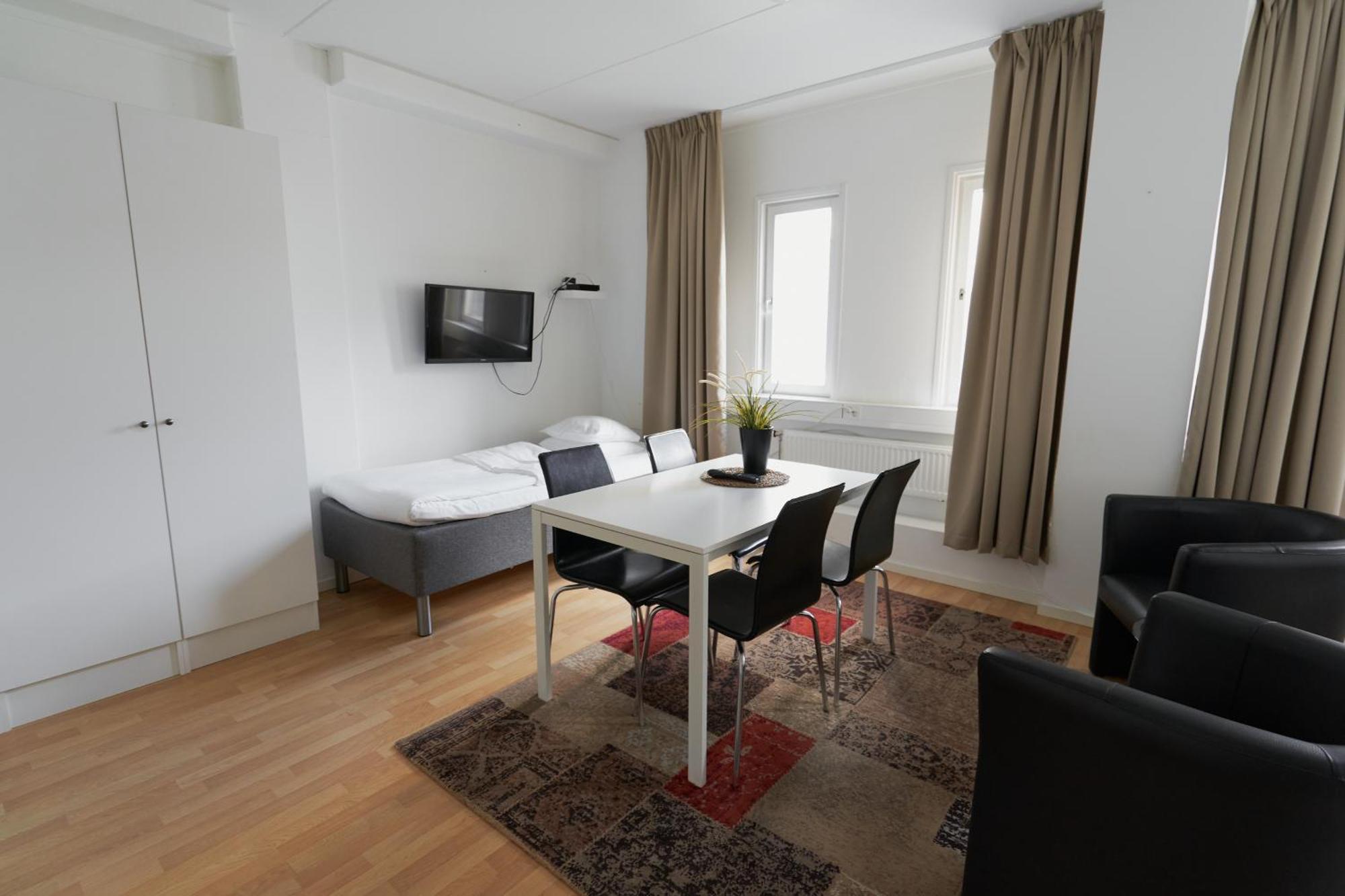 Slagsta Gate Hotell Fittja Екстер'єр фото